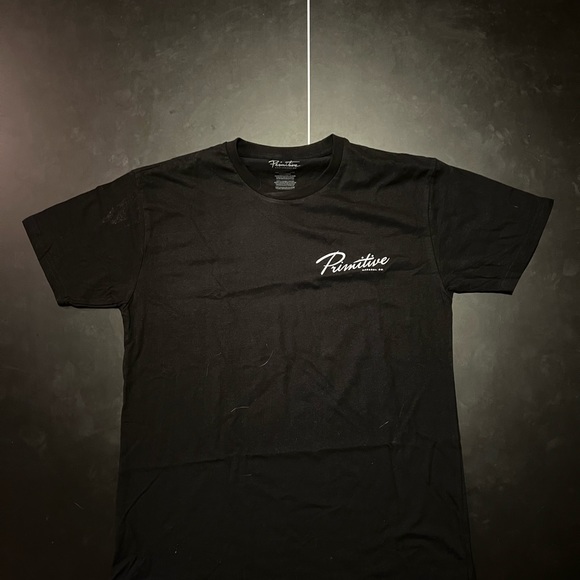 Simple black skull and rose design shirt - Picture 2 of 3